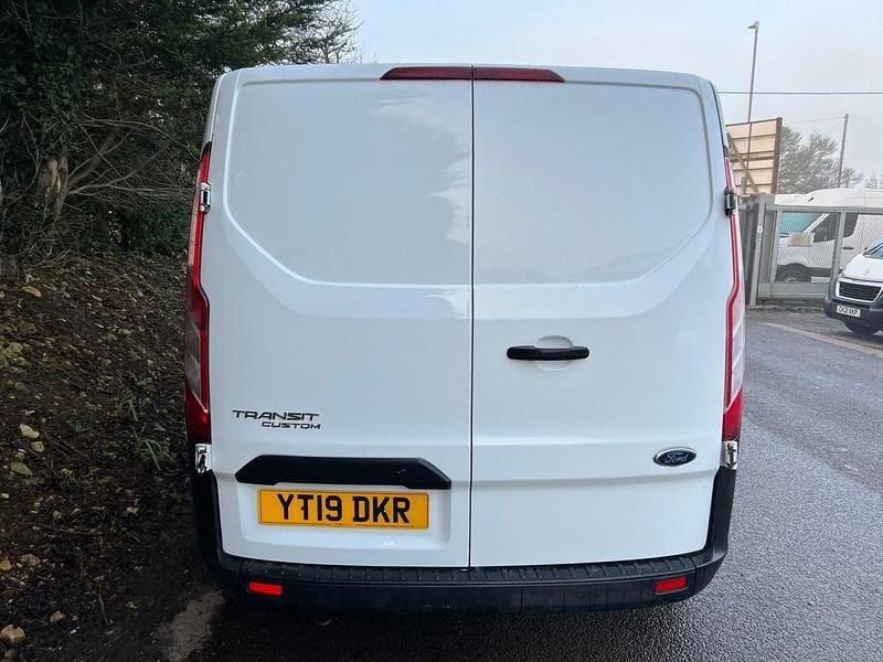 Used Ford Transit Custom 105 HP (77 kW) 2019 White Van