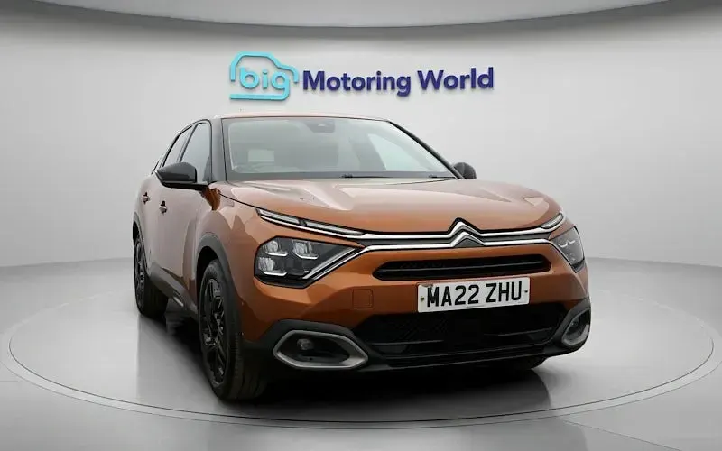 Used Citroën C4 Shine 131 HP (96 kW) 2022 Brown Hatchback