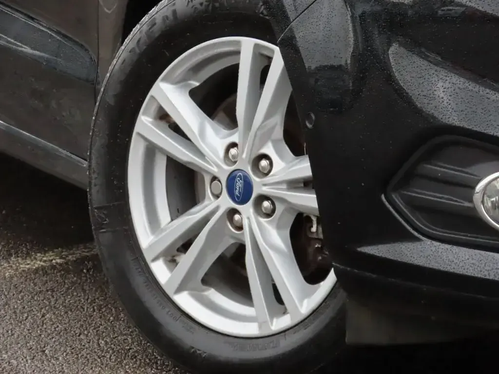 Usado Ford S-MAX Titanium 150 HP (110 kW) 2016 Preto Monovolume