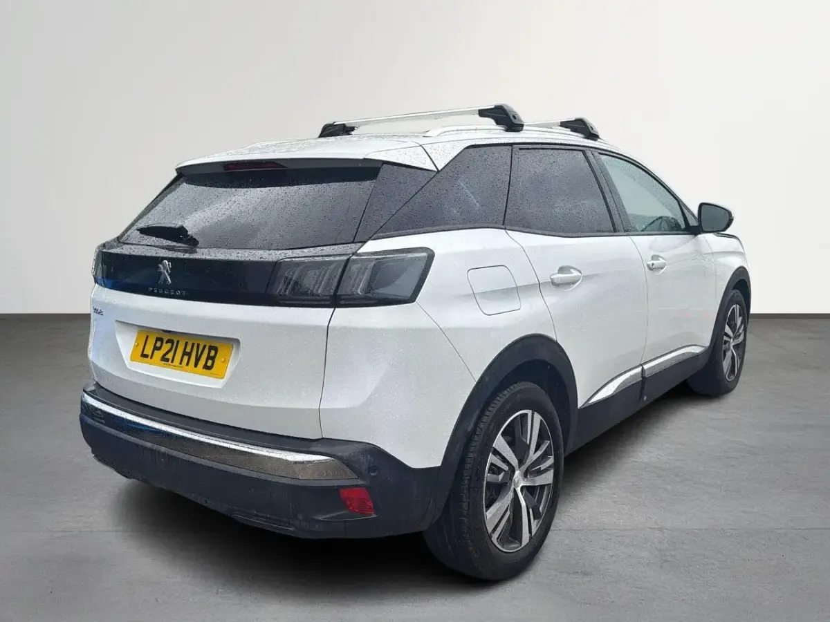 Used Peugeot 3008 Allure Premium 129 HP (94 kW) 2021 White SUV