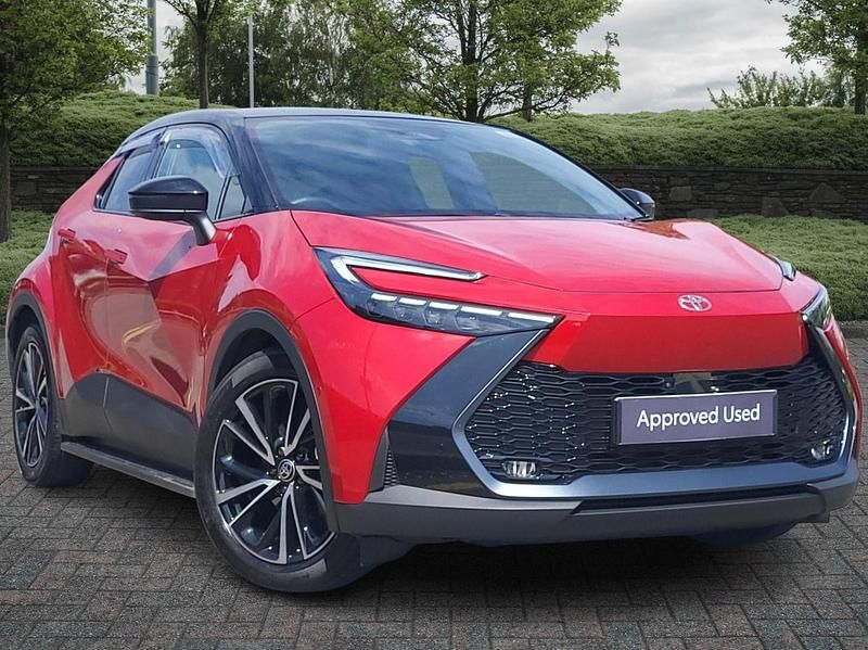 Red/black Used 2025 Toyota C-HR SUV | £30,961 - Image 1/4