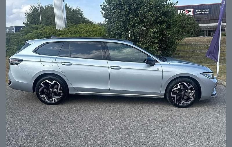 Used VW Passat R-line 204 HP (150 kW) 2025 Silver Estate
