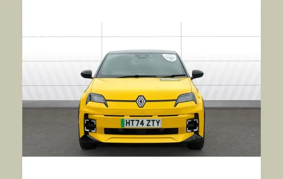 Used Renault R5 Iconic 110 kW (150 HP) 2025 Other Hatchback