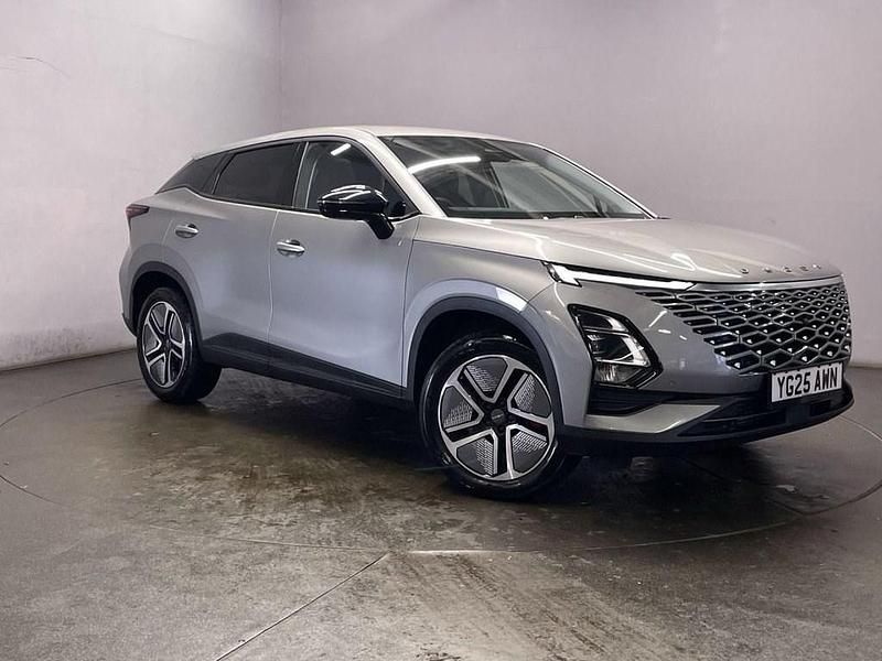 Silver Used 2025 Omoda 5 SUV | £22,799 (Fair price) - Image 1/4