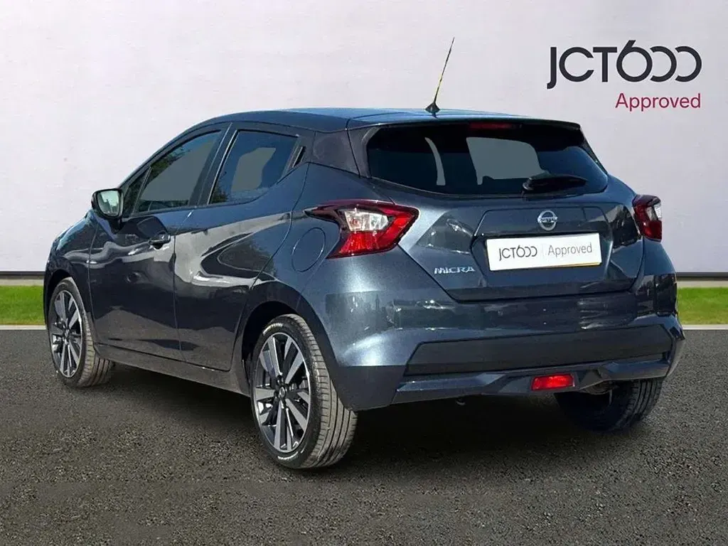Usado Nissan Micra Tekna 91 HP (66 kW) 2023 Cinzento Citadino