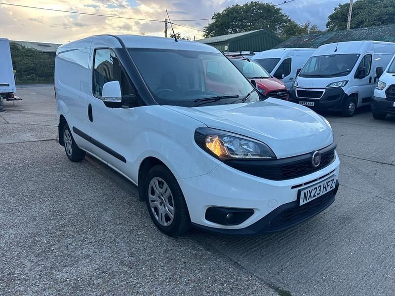 Used Fiat Doblò S 2023 White MPV