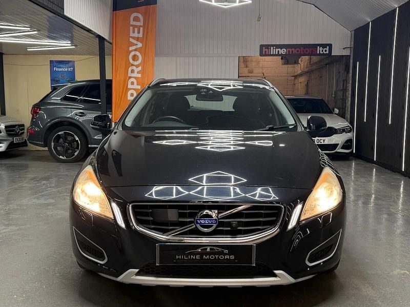 Used Volvo V60 SE 163 HP (119 kW) 2012 Black Estate