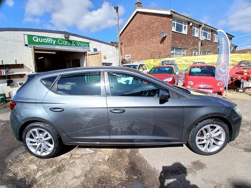 Used Seat Leon SE Dynamic 110 HP (80 kW) 2016 Grey Hatchback