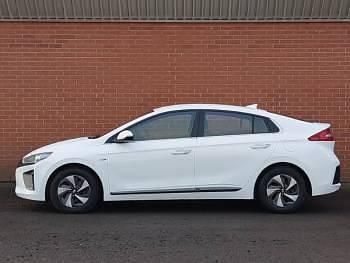 Used Hyundai Ioniq Premium SE 141 HP (103 kW) 2019 White Hatchback