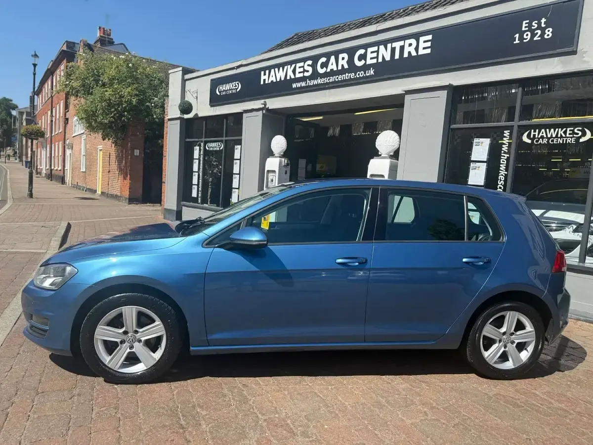 Used VW Golf VII Match 147 HP (108 kW) 2015 Blue Hatchback