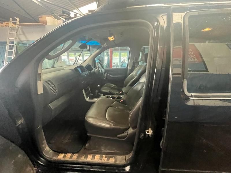 Used Nissan Navara Tekna 2012 Black Pickup