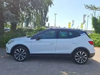 Used Seat Arona FR 115 HP (84 kW) 2024 White SUV