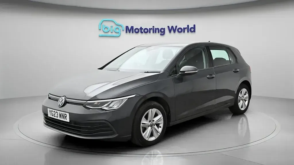 Second-hand VW Golf VIII S 115 CP (84 kW) 2023 Gri Hatchback