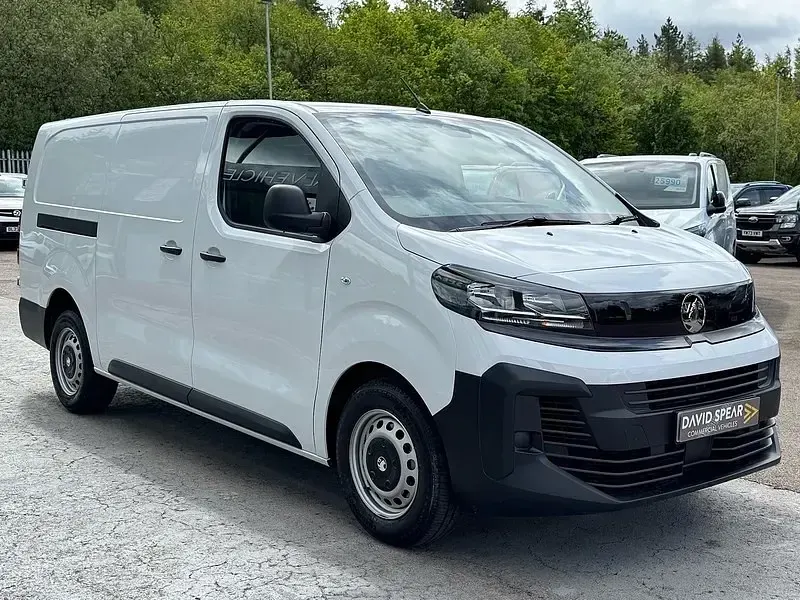Nowe Vauxhall Vivaro 120 KM (88 kW) 2026 Biały Minivan
