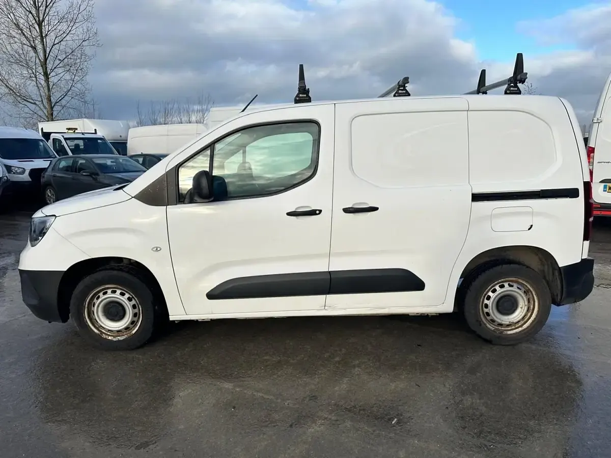 Gebraucht Vauxhall Combo Edition 100 PS (73 kW) 2020 Weiß Van / Kleinbus