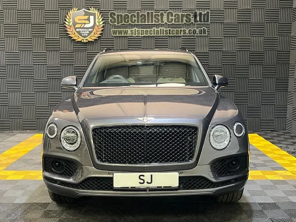 Used Bentley Bentayga 2019 Grey SUV