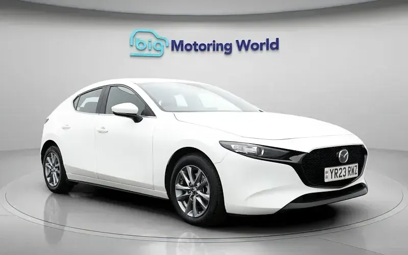 Used Mazda 3 Prime-Line 122 HP (89 kW) 2023 White Hatchback