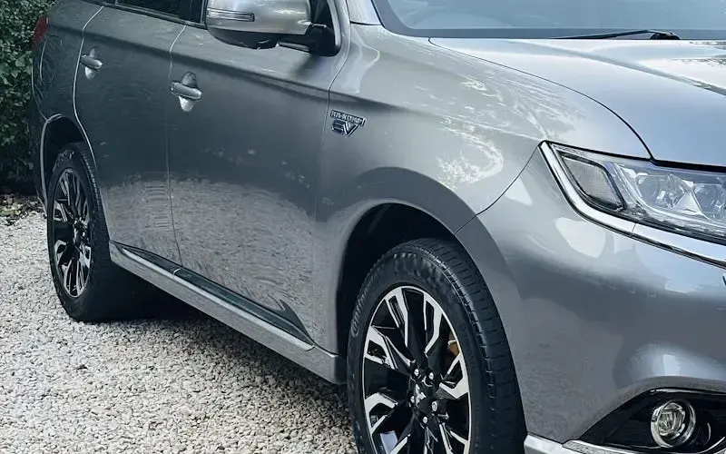 Used Mitsubishi Outlander P-HEV 203 HP (149 kW) 2017 Grey SUV