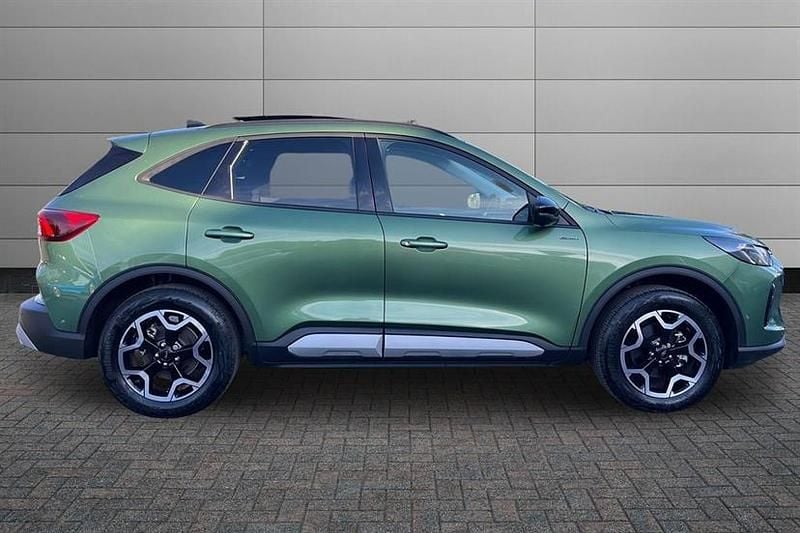 Used Ford Kuga Active 243 HP (178 kW) 2025 Bursting green SUV