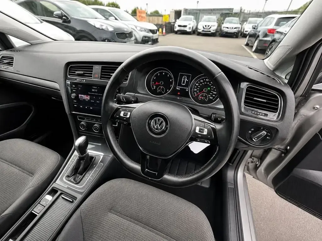 Used VW Golf VII Match 130 HP (95 kW) 2019 Silver Hatchback