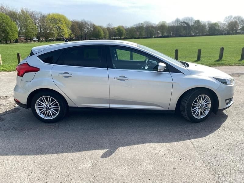Used Ford Focus Zetec 2018 Silver Hatchback