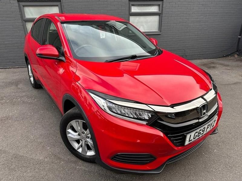 Second-hand Honda HR-V S 130 CP (95 kW) 2019 Roșu SUV