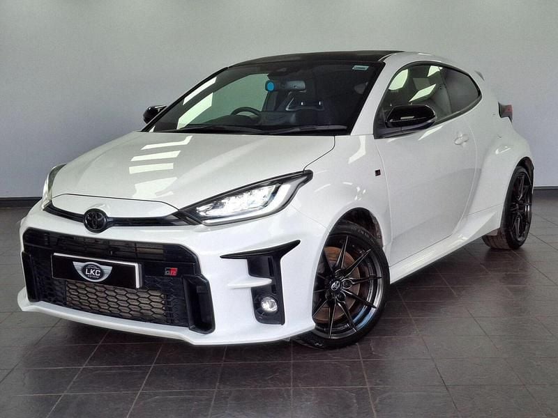 Used Toyota Yaris 2021 White Hatchback