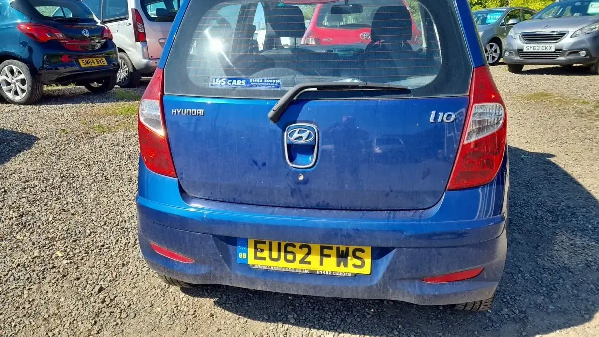 Used Hyundai i10 Classic 86 HP (63 kW) 2012 Blue Hatchback