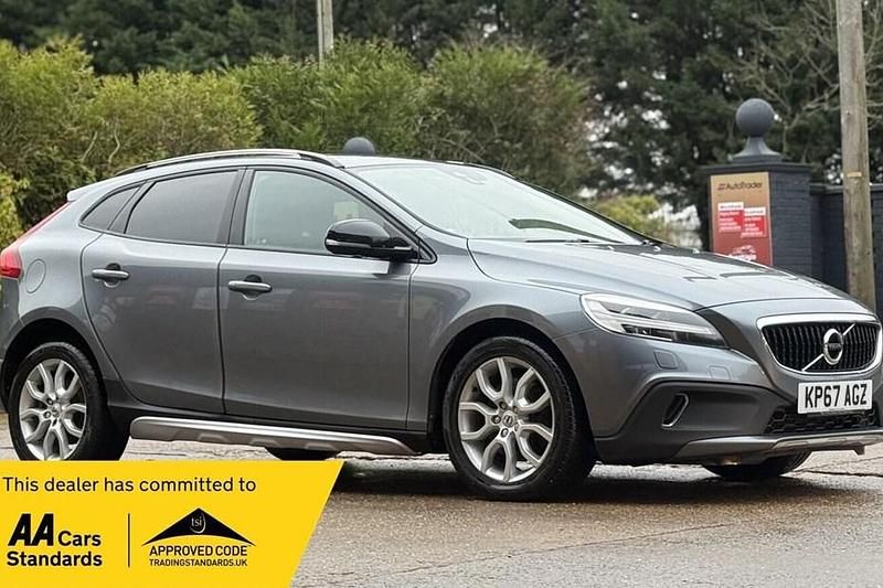 Used 2017 Volvo V40 CC Pro Estate | £6,990 (Fair price) - Image 1/1