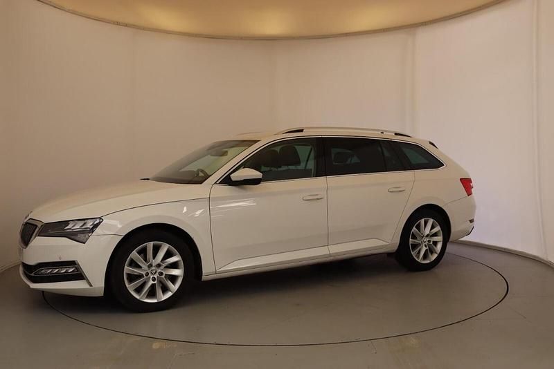 Used Skoda Superb SE Technology 215 HP (158 kW) 2020 White Estate