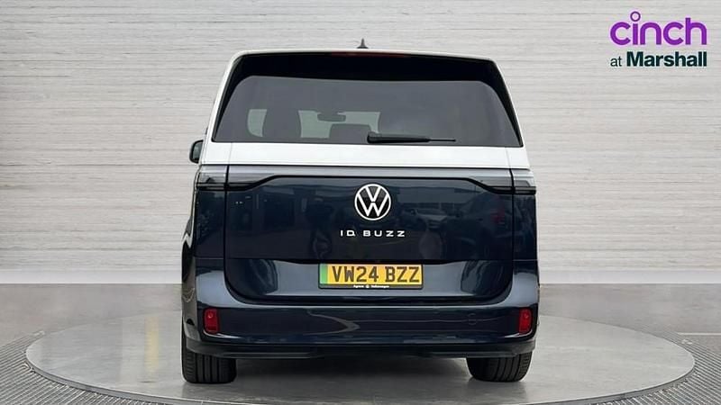 Usado VW ID. Buzz Pro 150 kW (204 HP) 2024 Branco Monovolume