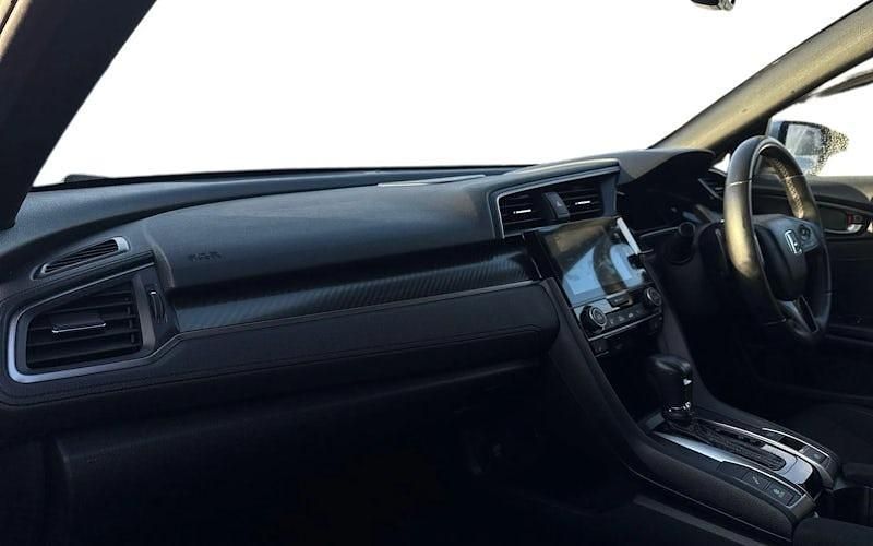 Used Honda Civic Sport Plus 182 HP (133 kW) 2019 Silver Hatchback