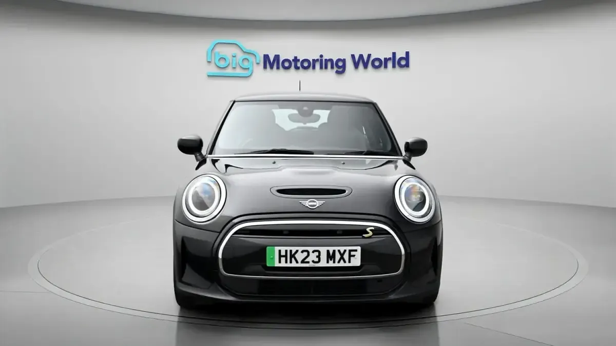 Used Mini Cooper S Hatch 135 kW (184 HP) 2023 Black Hatchback
