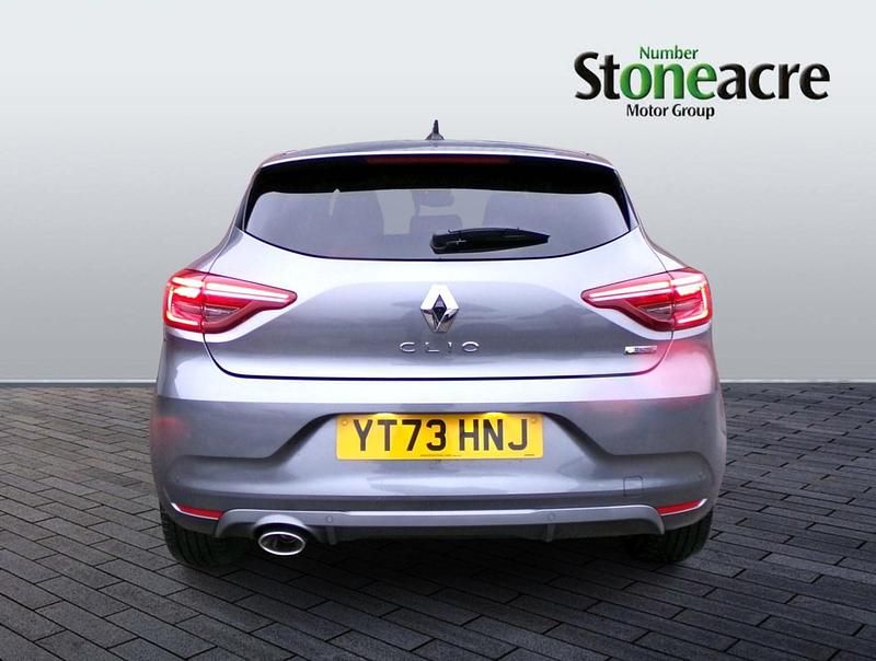 Used Renault Clio V RS Line 90 HP (66 kW) 2023 Grey Hatchback