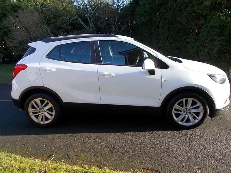 Second-hand Vauxhall Mokka X Active 140 CP (102 kW) 2016 Alb SUV