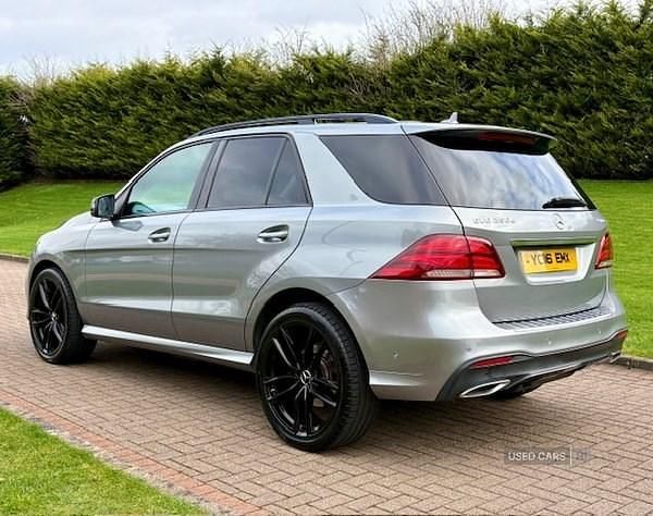 Usado Mercedes GLE250 AMG line 2016 Prateado Carrinha