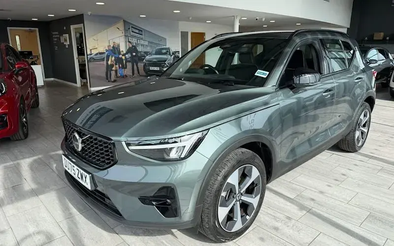 Usado Volvo XC40 Plus 197 HP (144 kW) 2026 SUV