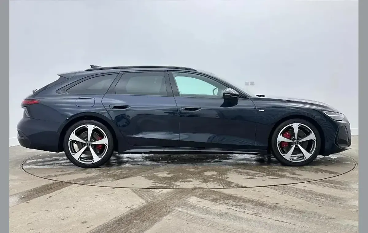 New Audi A6 S-Line 204 HP (150 kW) 2026 Blue Estate