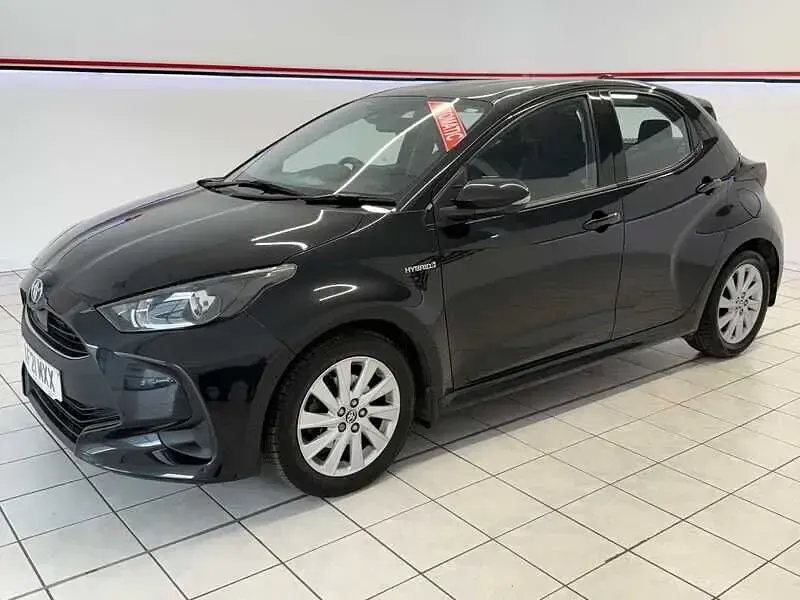 Used Toyota Yaris 120 HP (88 kW) 2021 Black Hatchback