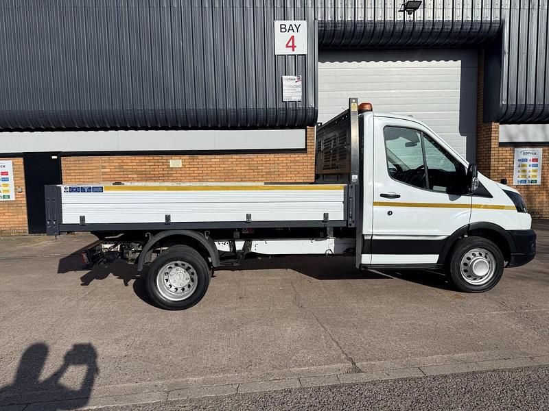 Second-hand Ford Transit 130 CP (95 kW) 2021 Alb Cabrio