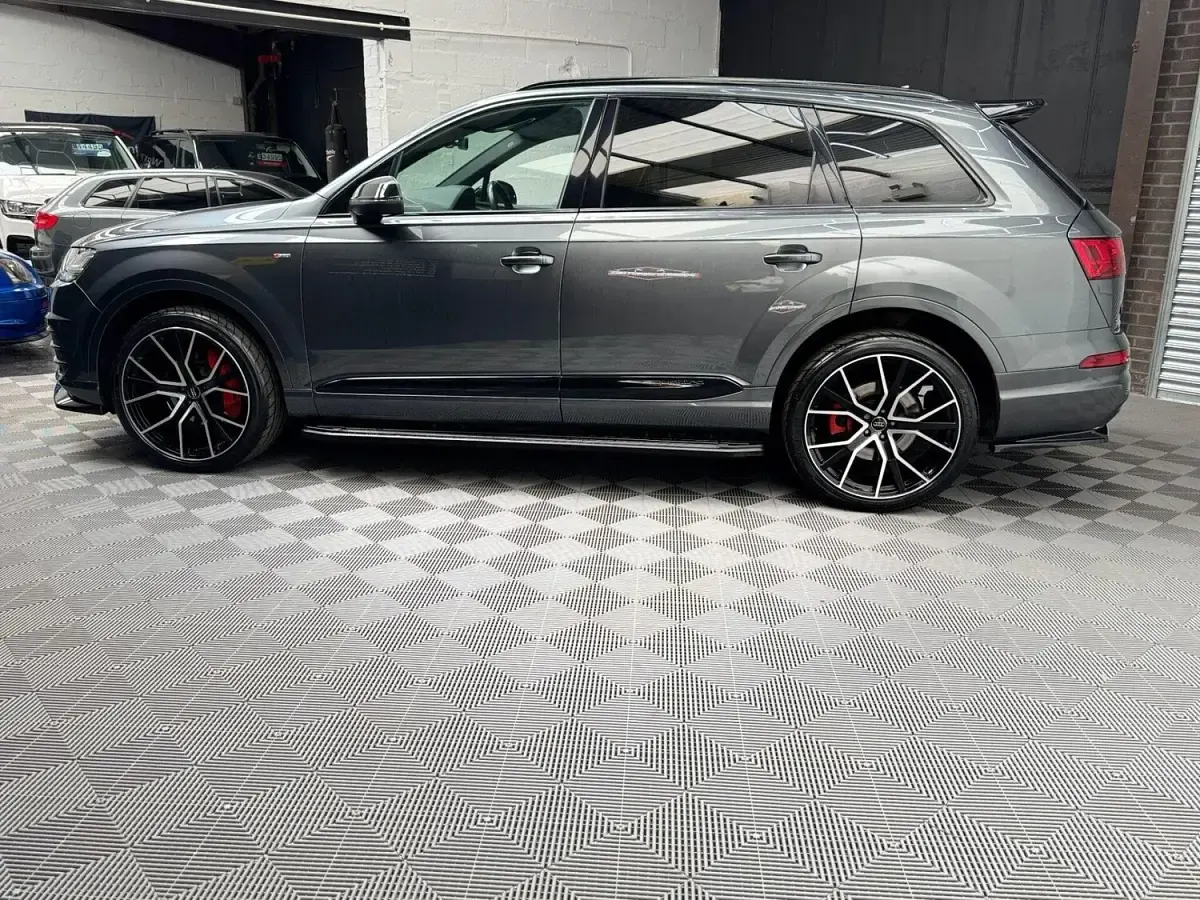 Used Audi Q7 S-Line 2018 Grey SUV