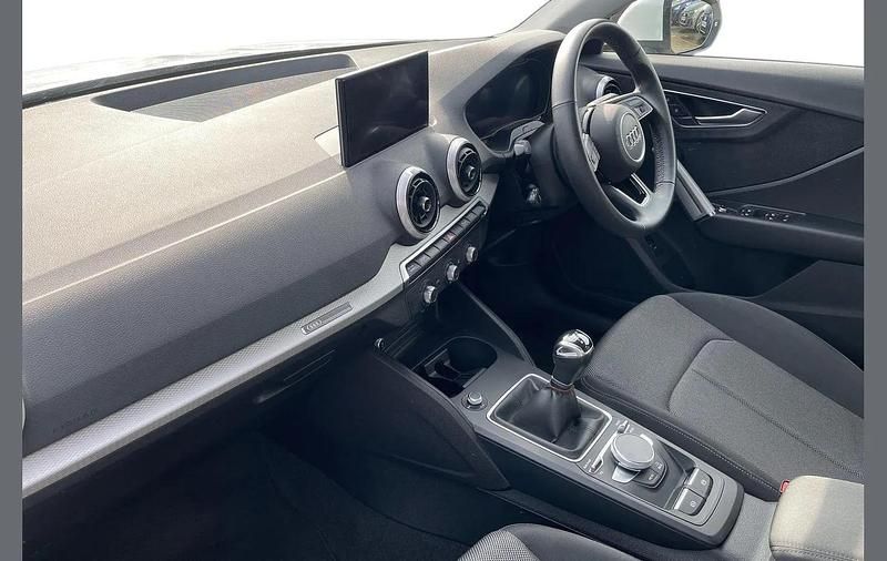 Used Audi Q2 Sport 108 HP (79 kW) 2023 White SUV