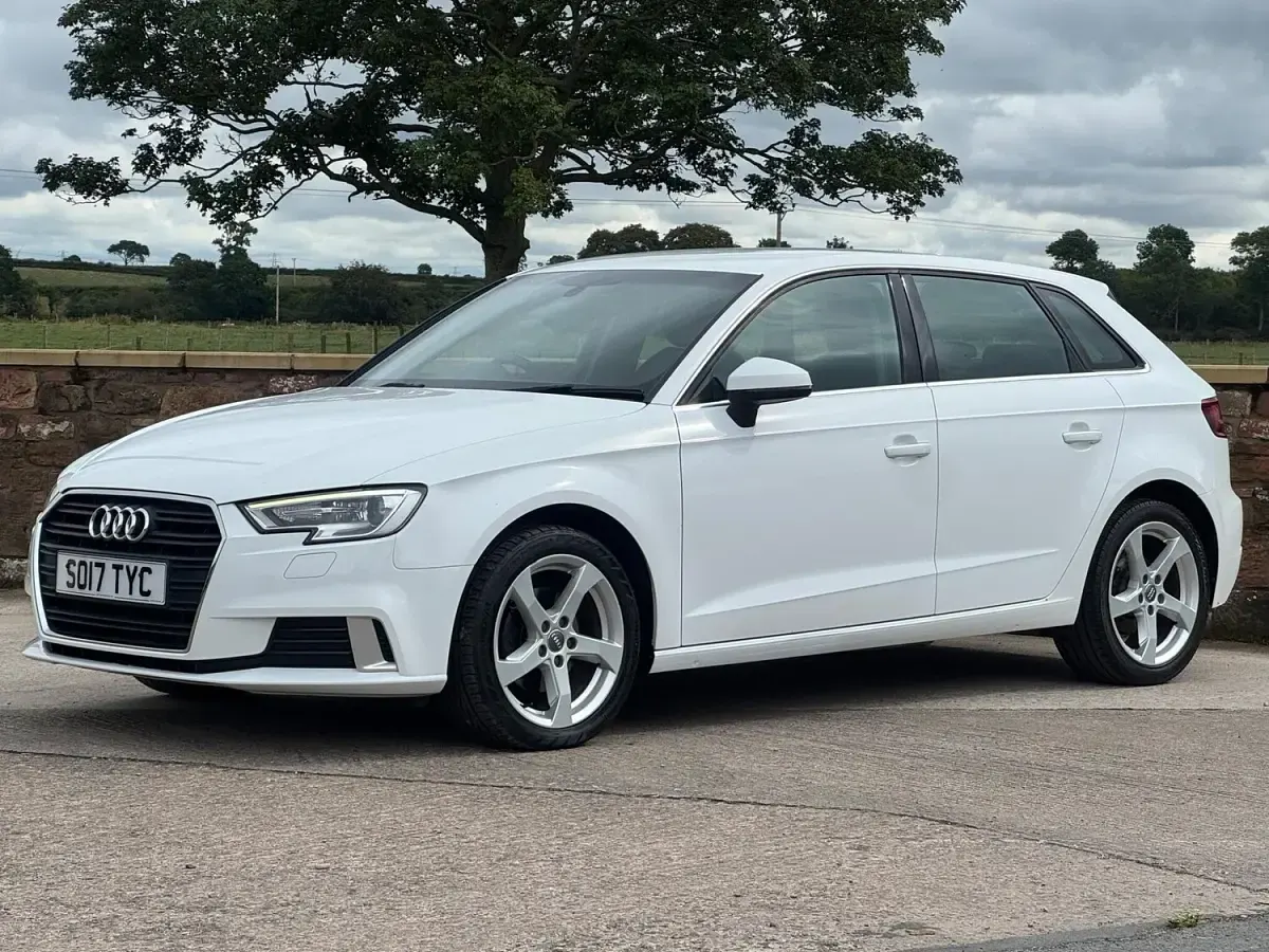Used Audi A3 Sport 150 HP (110 kW) 2017 White Hatchback