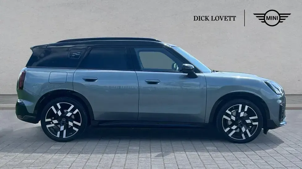 Usado Mini Countryman 215 CV (158 kW) 2025 Verde SUV