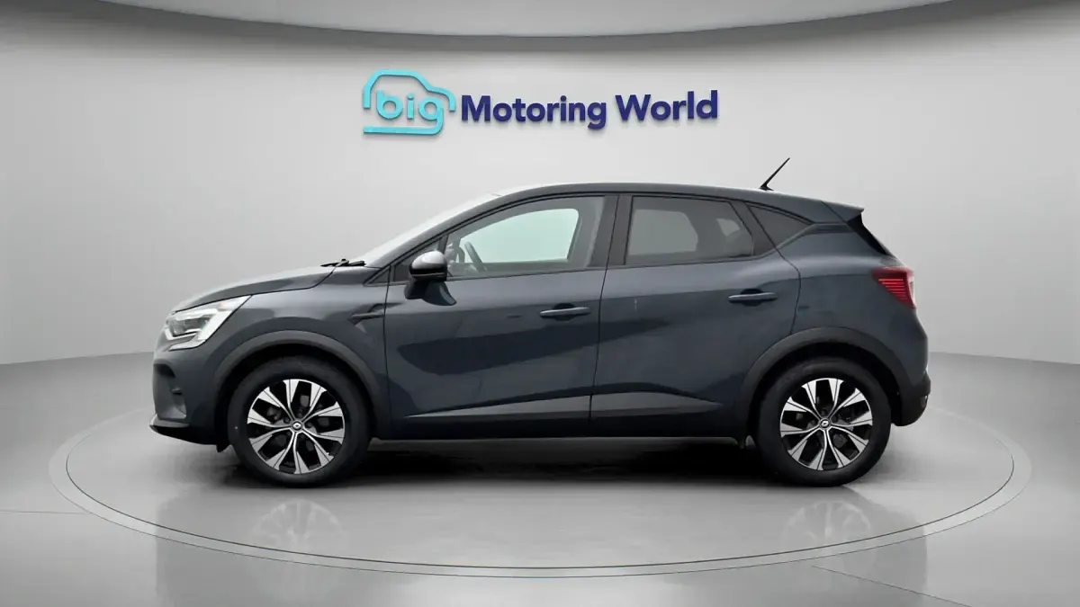 Used Renault Captur Evolution 143 HP (105 kW) 2023 Blue SUV