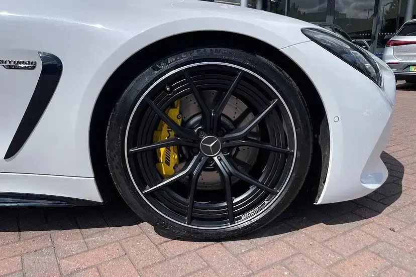 Used Mercedes AMG GT Premium Plus 469 HP (344 kW) 2025 White Coupe
