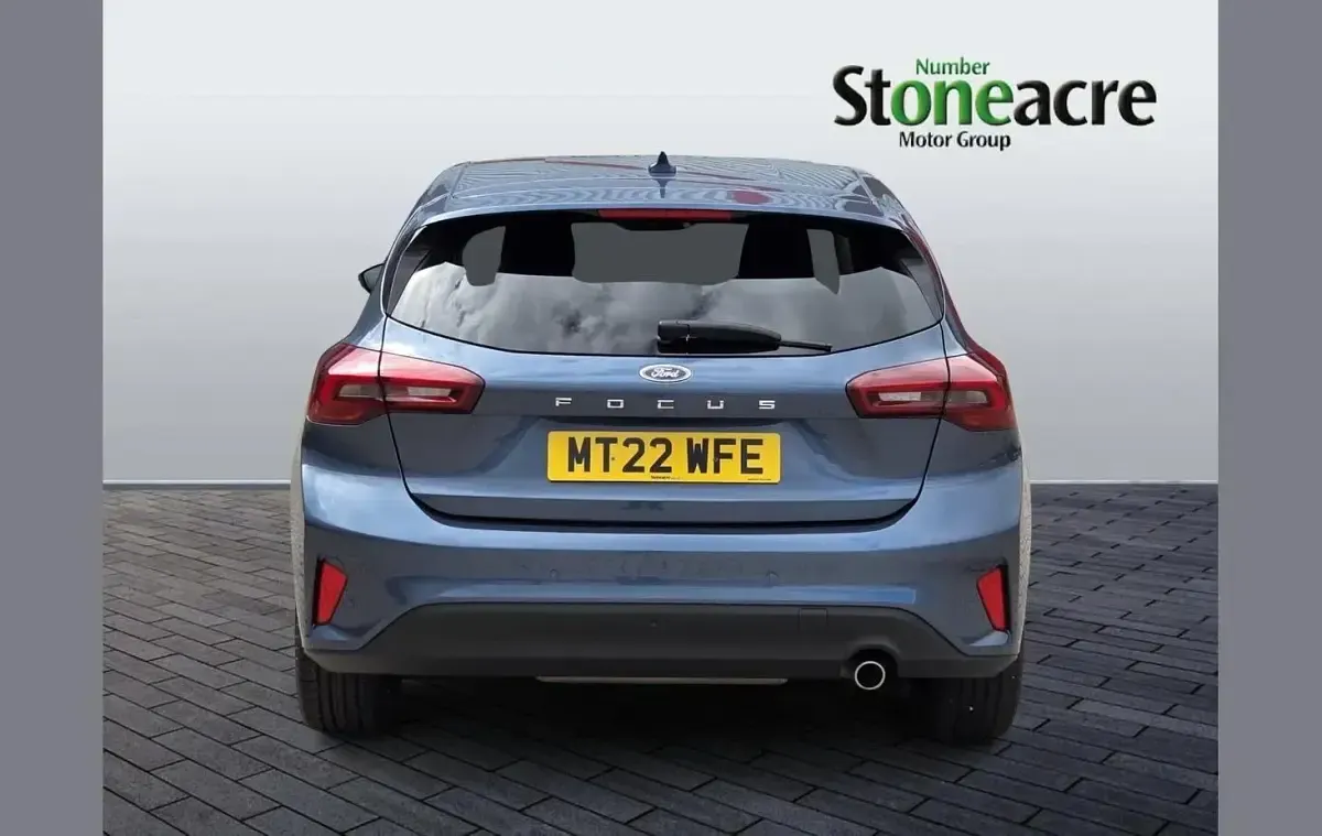 Used Ford Focus Titanium 125 HP (91 kW) 2022 Blue Hatchback
