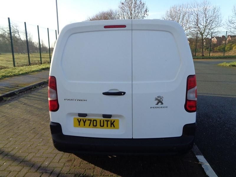 Used Peugeot Partner 2021 White MPV