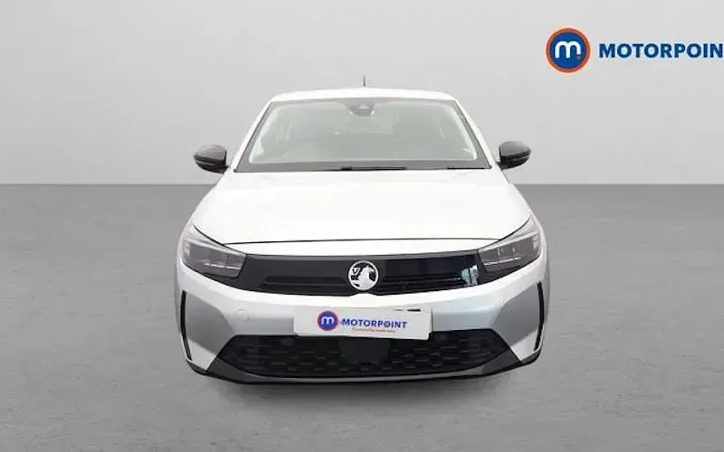 Usado Vauxhall Corsa Design Edition 75 HP (55 kW) 2024 Citadino