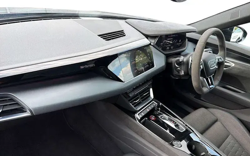 Used Audi e-tron GT quattro Design 389 kW (530 HP) 2024 Sedan